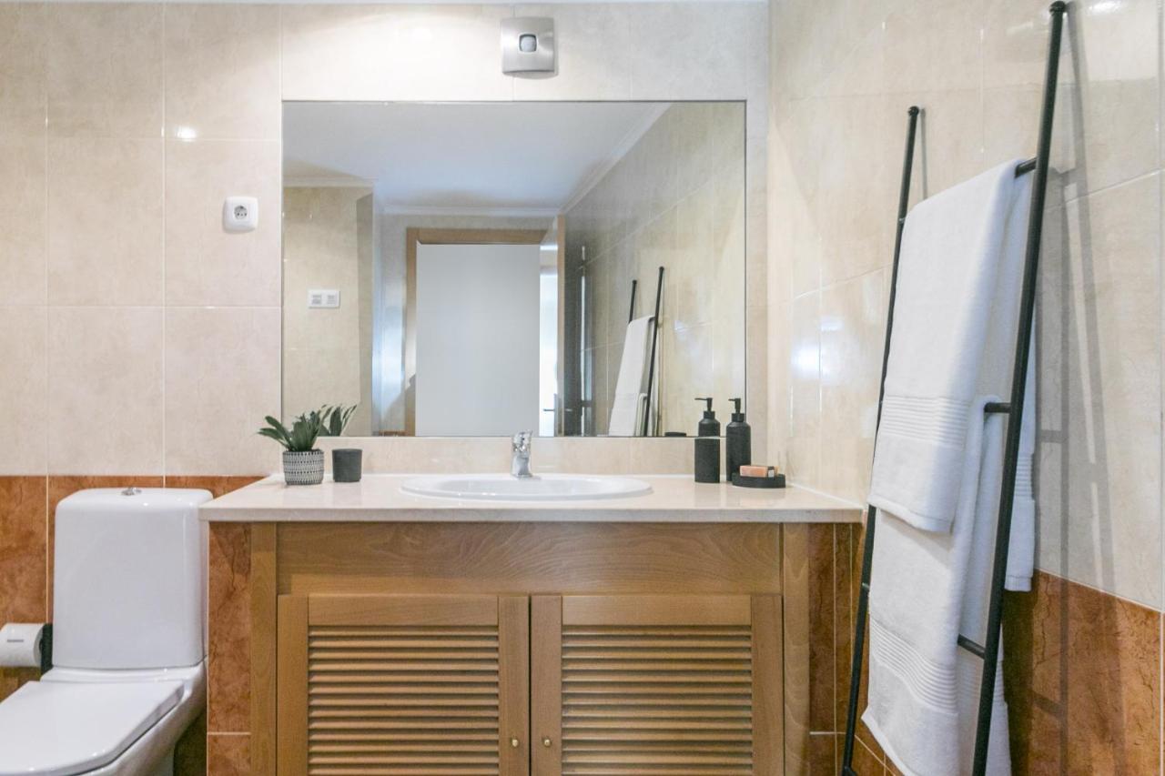 Апартаменты Premium Flat In Upscale Area, Balcony, Parking Лиссабон Экстерьер фото