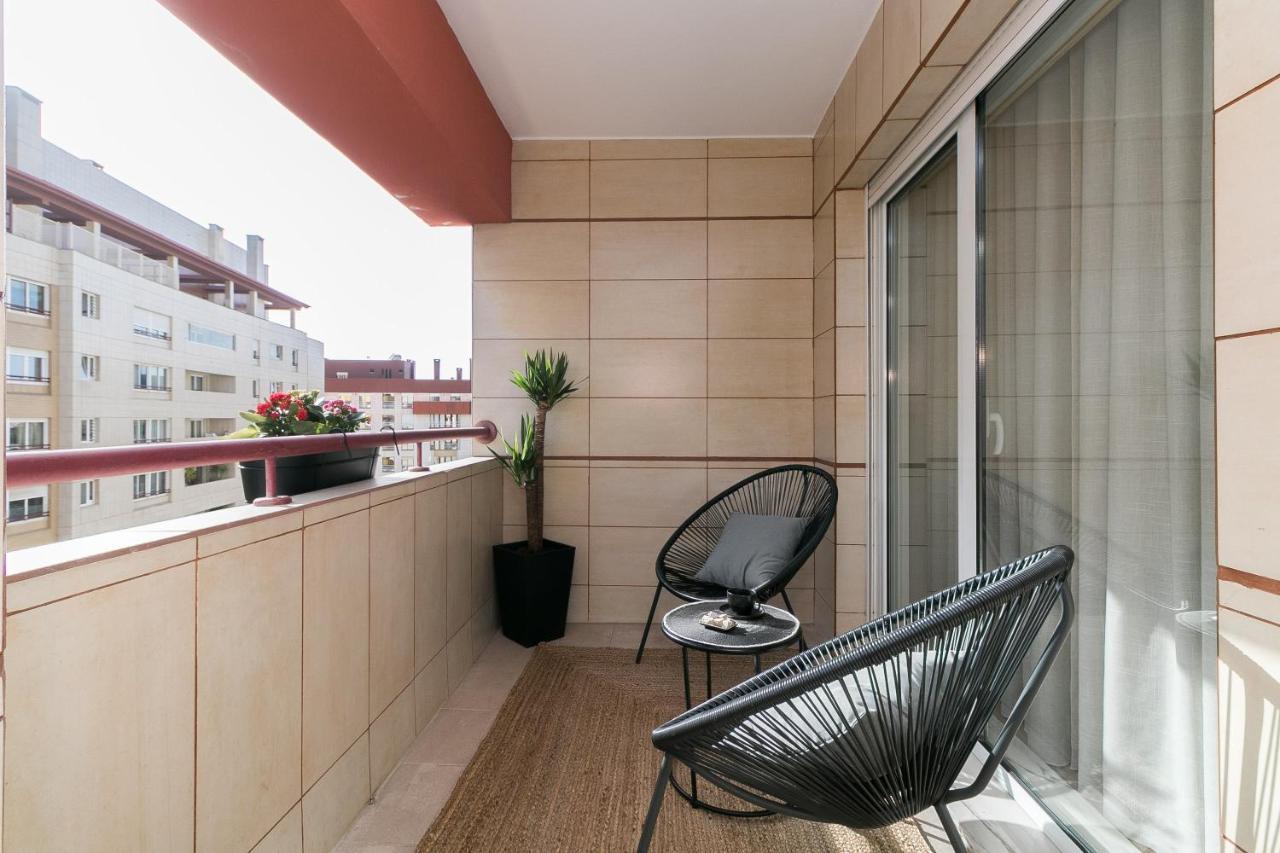 Апартаменты Premium Flat In Upscale Area, Balcony, Parking Лиссабон Экстерьер фото