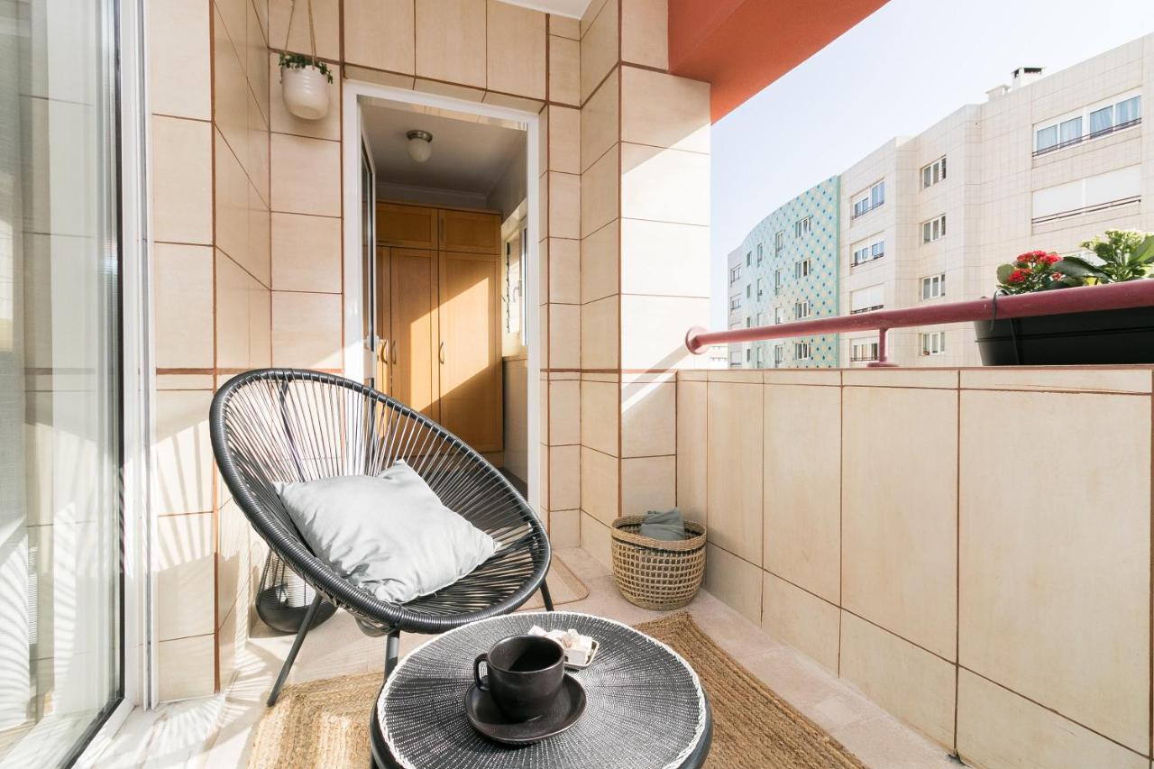 Апартаменты Premium Flat In Upscale Area, Balcony, Parking Лиссабон Экстерьер фото