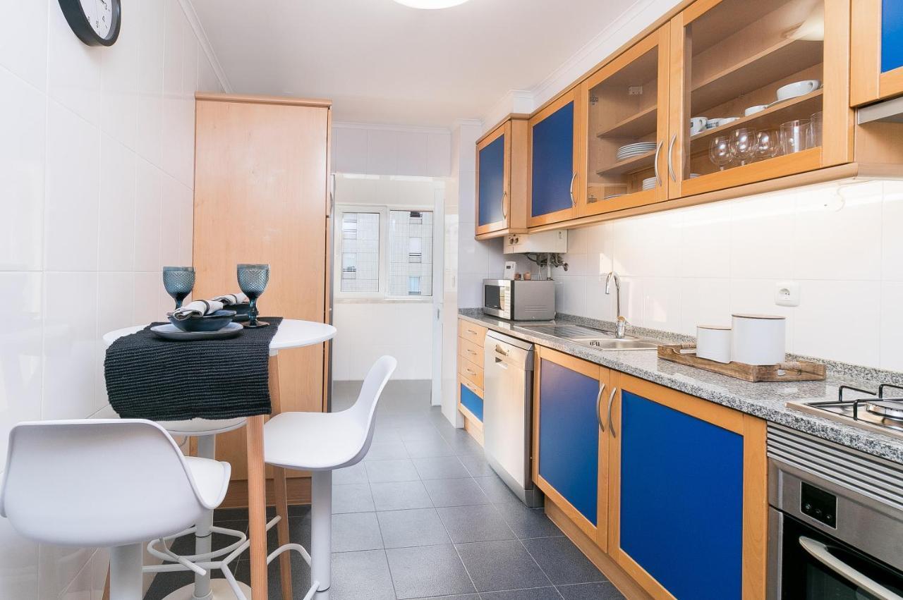 Апартаменты Premium Flat In Upscale Area, Balcony, Parking Лиссабон Экстерьер фото