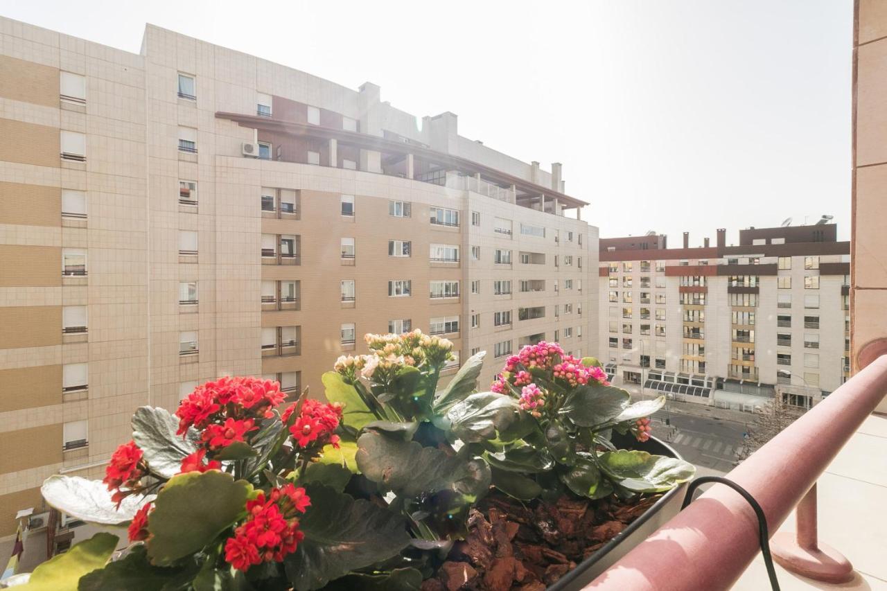 Апартаменты Premium Flat In Upscale Area, Balcony, Parking Лиссабон Экстерьер фото