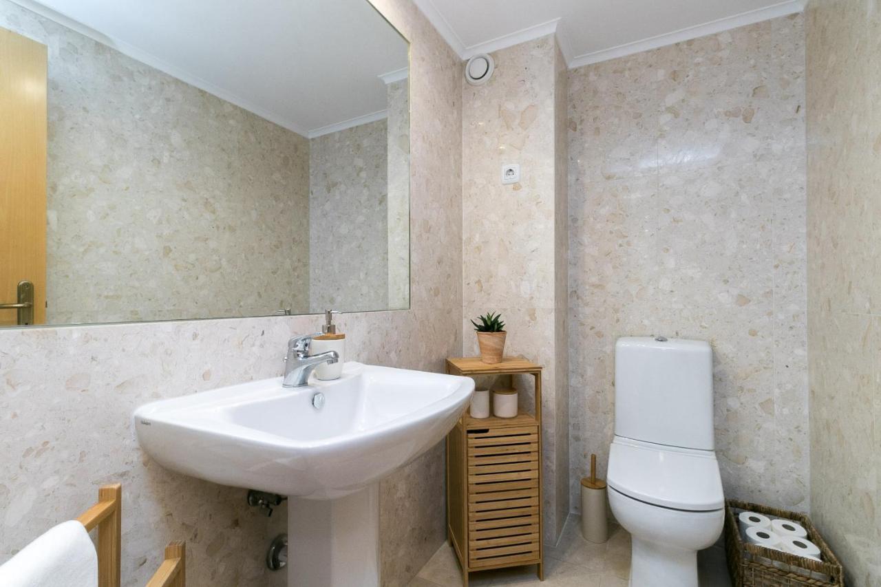 Апартаменты Premium Flat In Upscale Area, Balcony, Parking Лиссабон Экстерьер фото